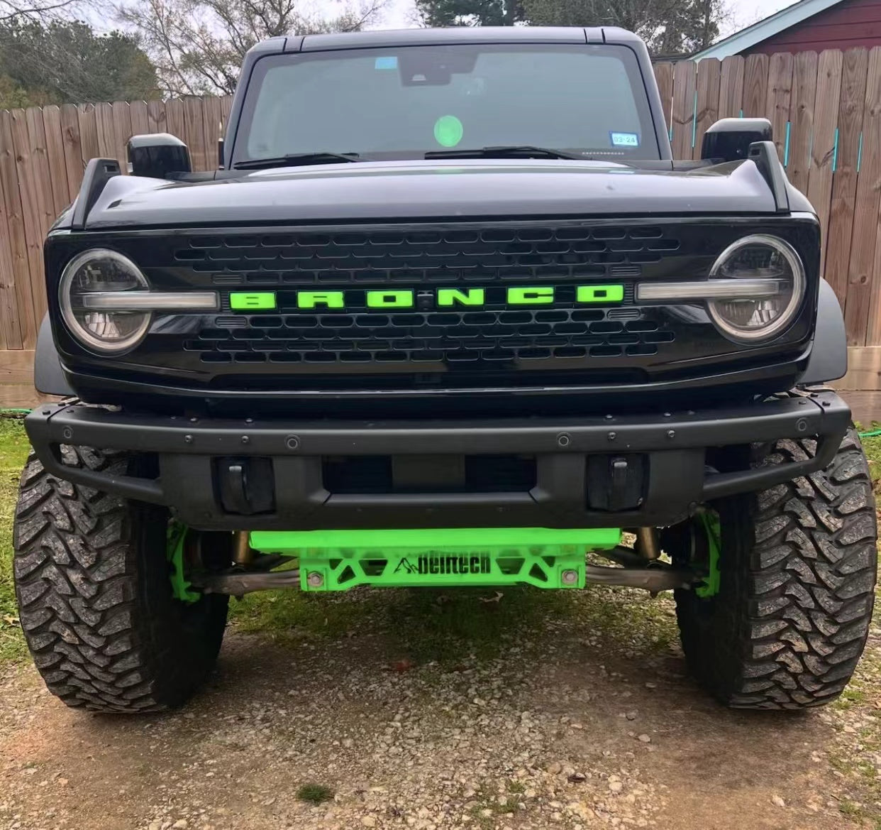 Bronco Logo RGB Flow Illuminated Grille Letters – Dynamic LED Front Emblem for Ford Bronco (2021–2025)